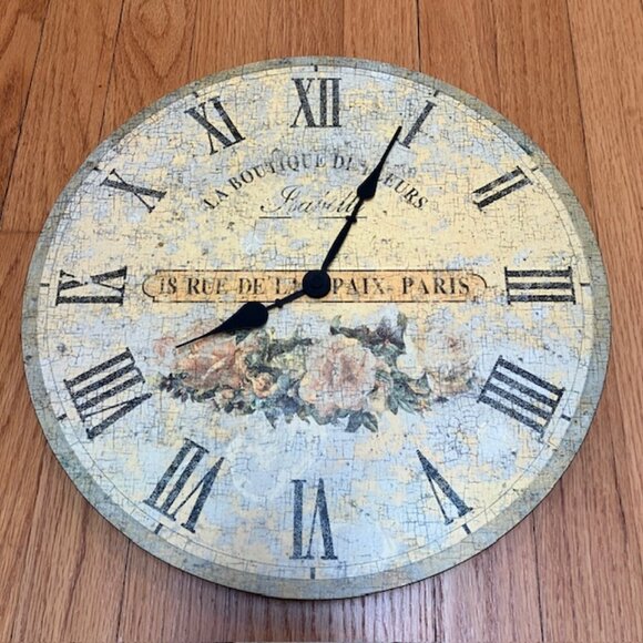 Vintage inspired French Floral themed wall clock - Picture 2 of 4